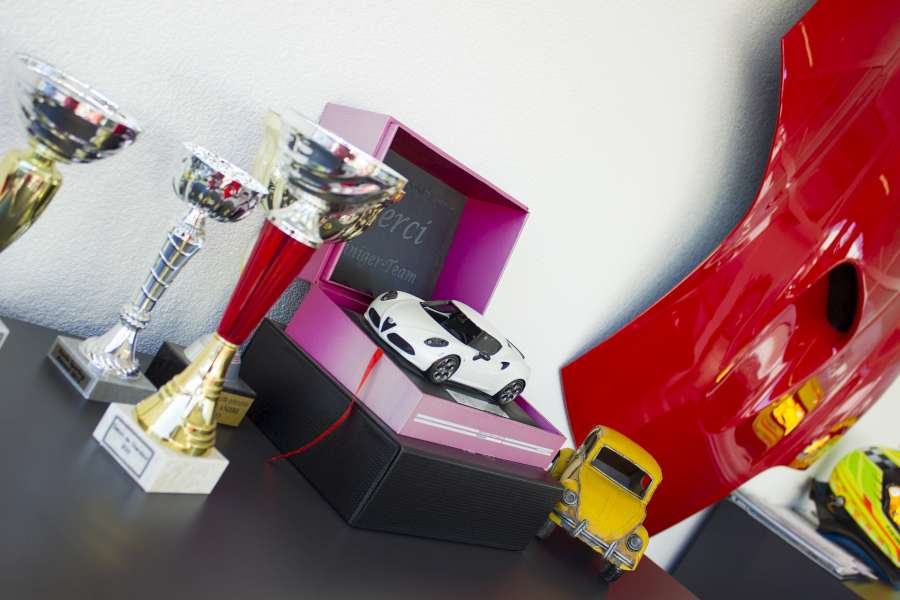 Trophées de course et miniatures
